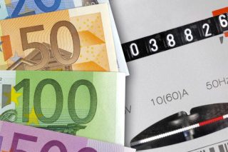 Πάνω από 100 δισ. τον μήνα μας «κοστίζει» ο πόλεμος